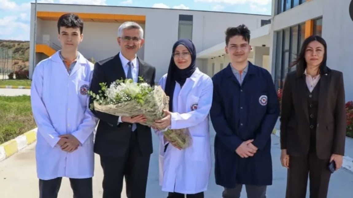 Milli Eğitim Bakan Yardımcısı Sayın Nazif YILMAZ Okulumuzu Ziyaret Etti